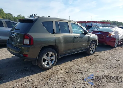 2016 Jeep Compass Sport z USA, uszkodzony, nr VIN 1C4NJDBB4GD506331